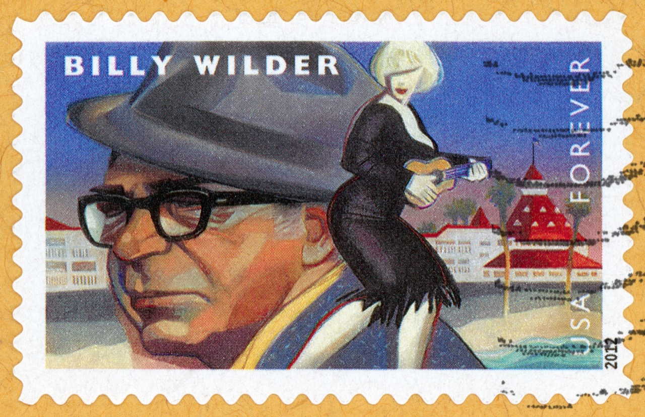 Amerykańska poczta uczciła Billy'ego Wildera znaczkiem. Jest na nim wespół z Marylin Monroe z ukulele – to nawiązanie do kultowej komedii „Pół żartem, pół serio”.