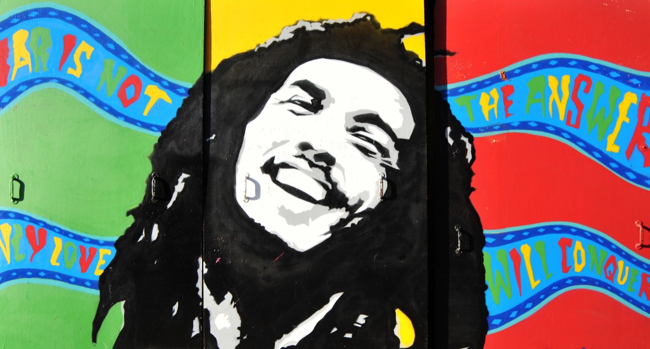 W religii rastafarian śmierć nie jest końcem, tylko początkiem. W przypadku Boba Marleya okazała się początkiem wielkich zarobków...