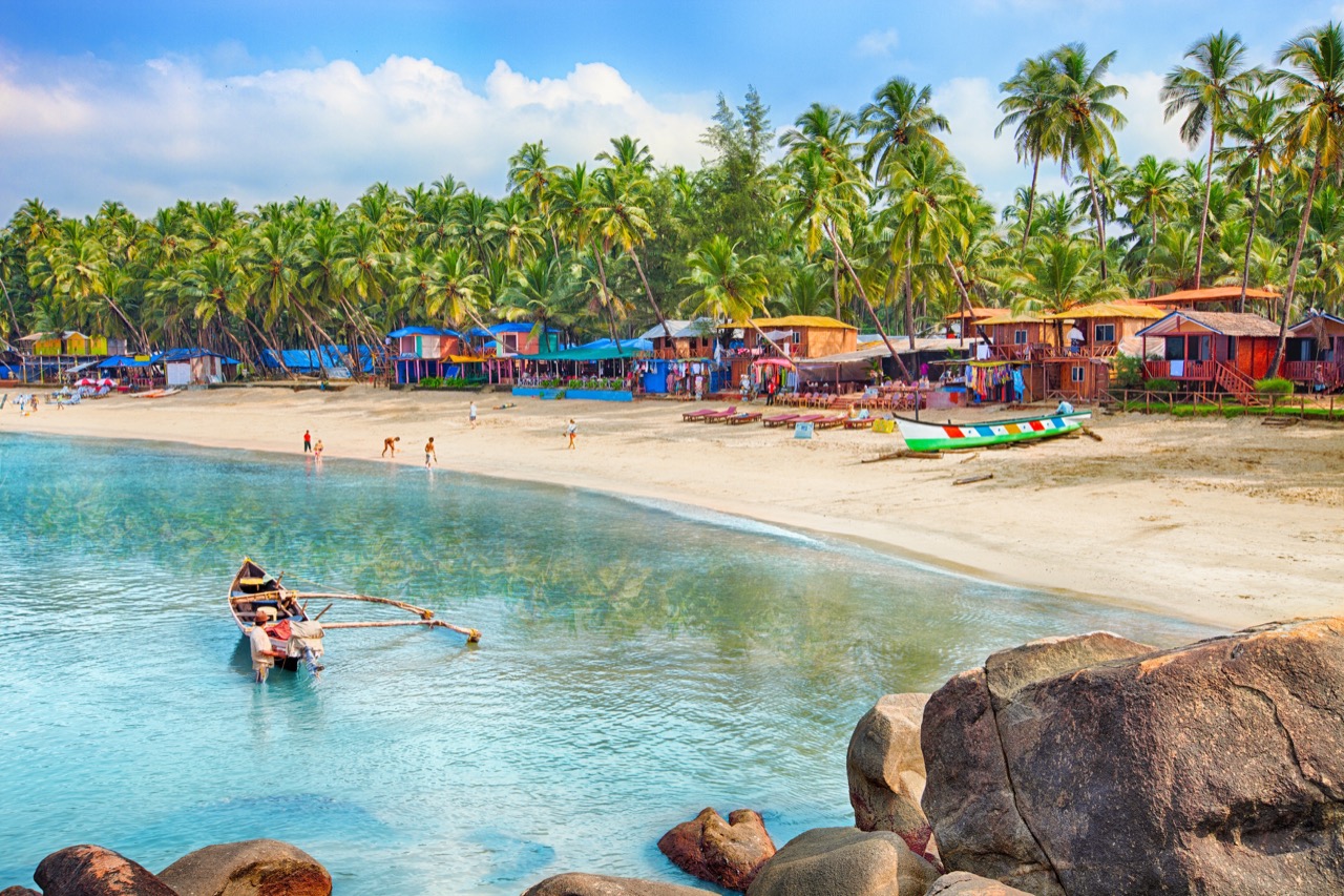 Cudowne tropikalne plaże przyciągają na Goa turystów z całego świata.